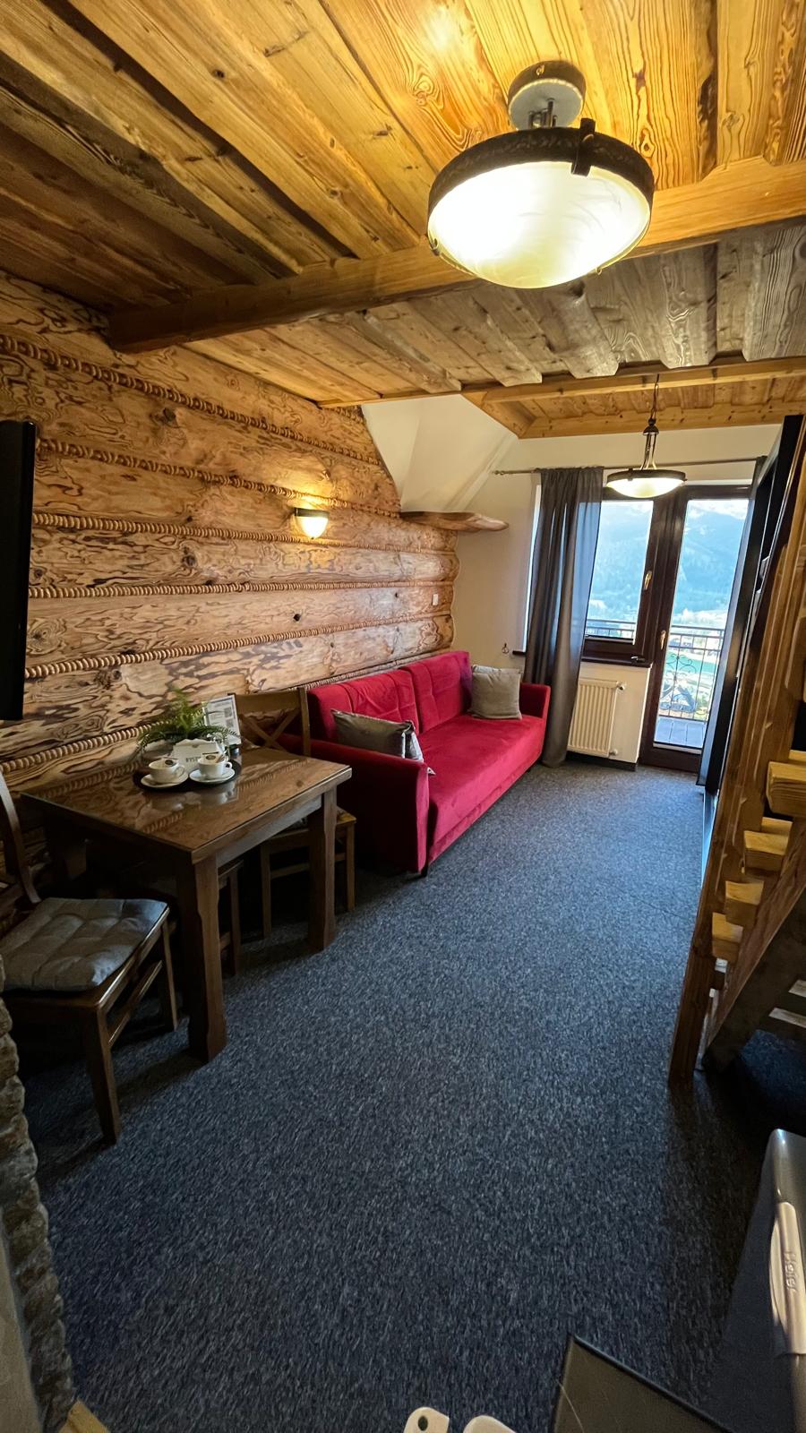 apartament z antresolą